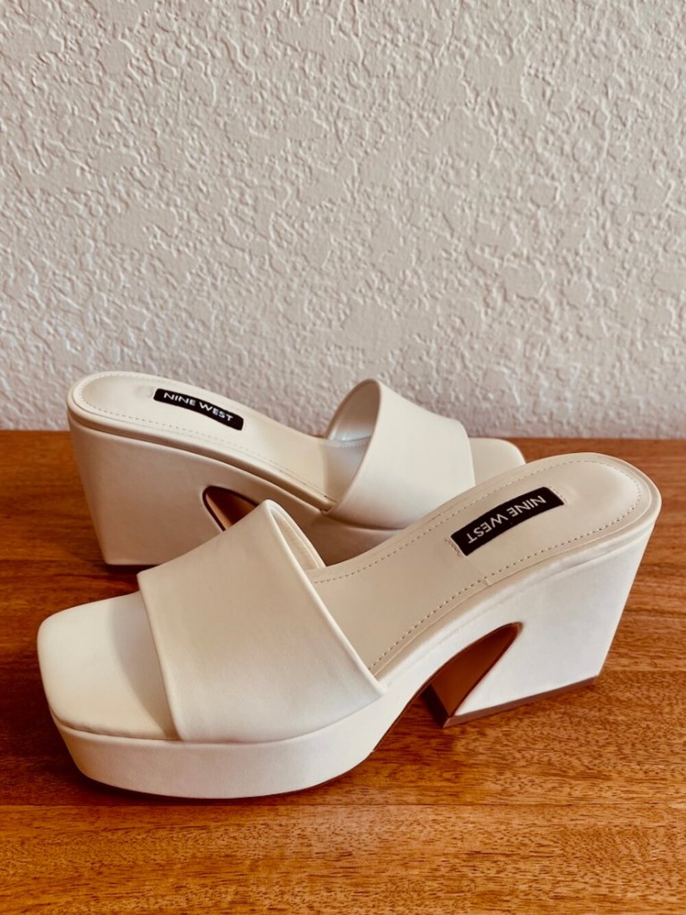 2 PAIRS!! Nine West Ivory & Black Oklee Platform Slide Heeled Mule Sandals 5.5 - Picture 4 of 14